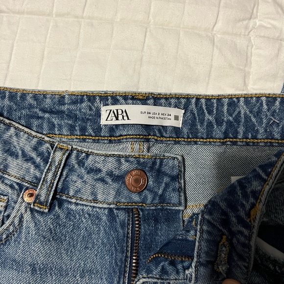 Zara mom fit jeans with high waist - Picture 3 of 4